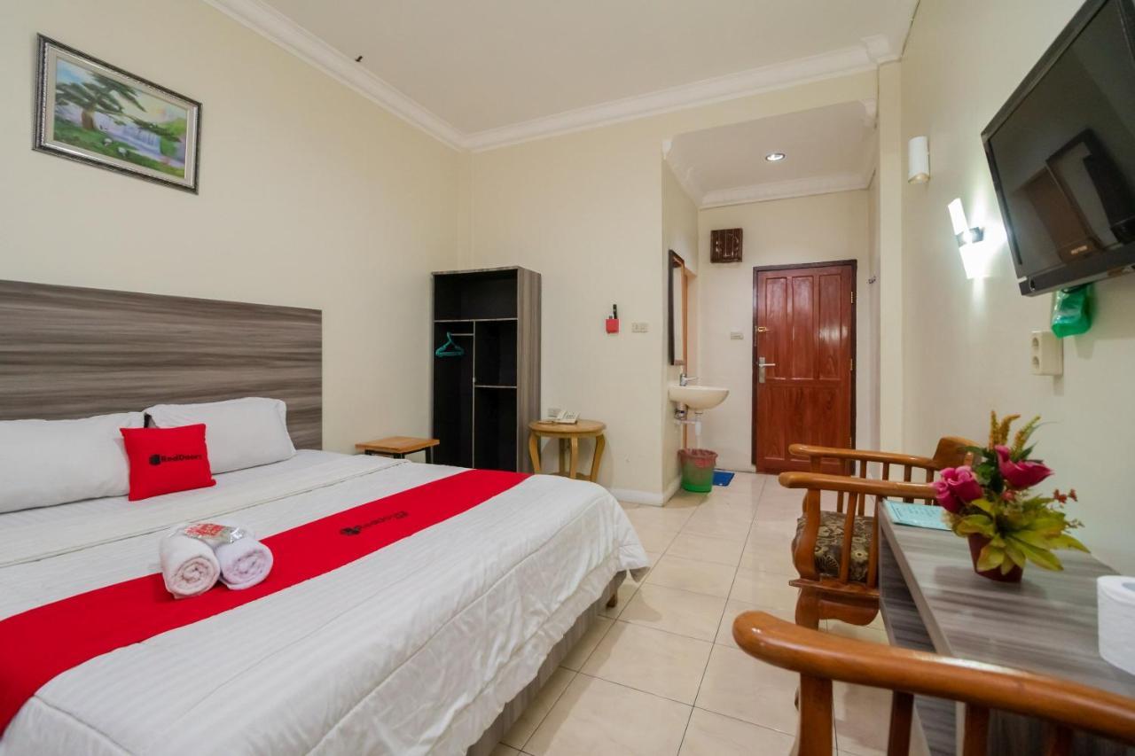Reddoorz @ Pematangsiantar Hotel Ngoại thất bức ảnh