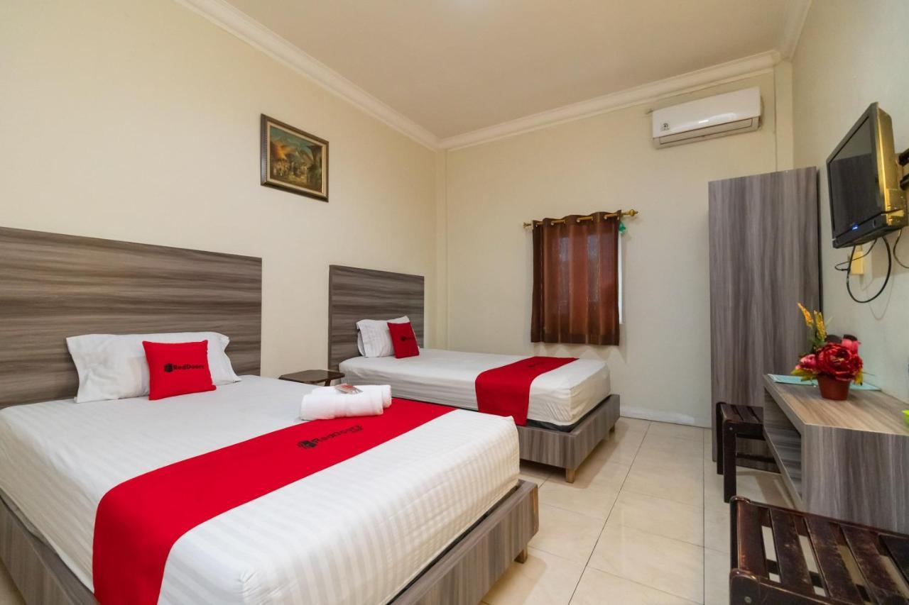 Reddoorz @ Pematangsiantar Hotel Ngoại thất bức ảnh